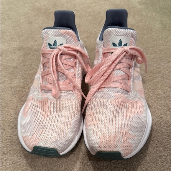 Adidas swift run Women's Pink camo Running Shoes - Picture 2 of 4